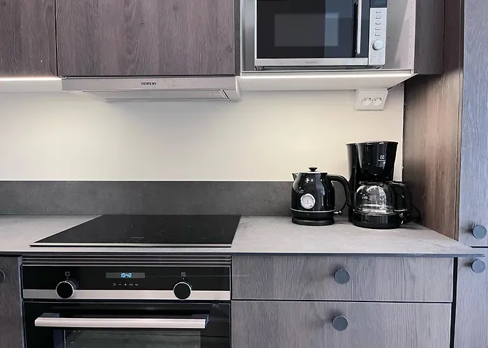 Stylish Flat Next To Metro *