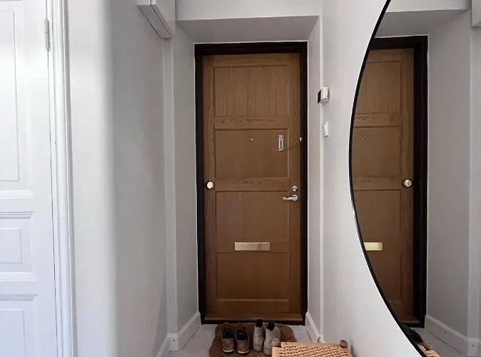 Stylish Flat Next To Metro